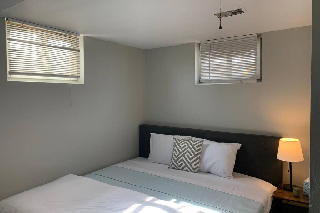 Vila 3 King Beds + Bunk Beds On Broadway Littleton Exteriér fotografie