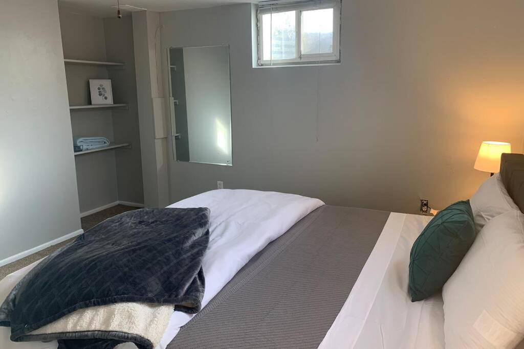 Vila 3 King Beds + Bunk Beds On Broadway Littleton Exteriér fotografie